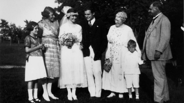 Как Эрнест Хемингуэй провел лето 1926 года в карантине со своей женой и любовницей
