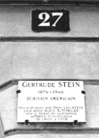 Мемориальная доска на доме, где жила Гертруда Стайн