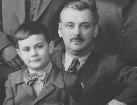 Никита Михалков в детстве с отцом