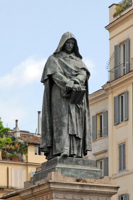 Памятник Джордано Бруно на Campo dei Fiori