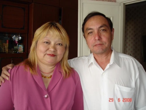 М. Ахметов с супругой