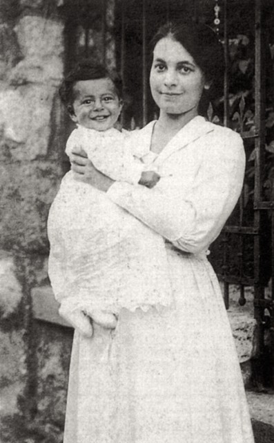 Вторая жена, Аранка Чини с сыном, 1922 год