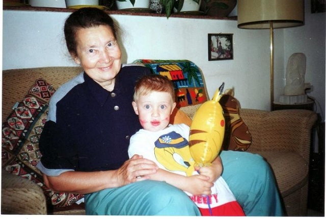 Лилия Леонидовна с внуком.