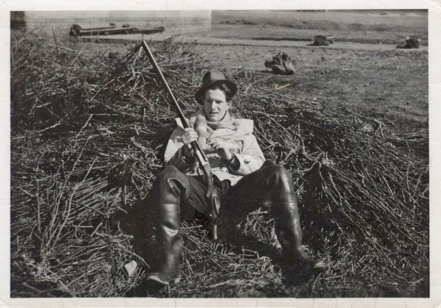Ferenc Karinthy with double-barreled shotgun, 1941