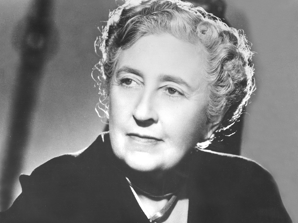 Agatha christie. Агата Кристи. Агата Кристи портрет в молодости. Агата Кристи чб портрет. Агата Кристи немка.