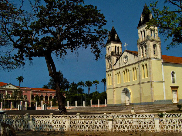 Столица сан томе. Сан томе столица. Сан-томе и Принсипи. São Sebastião Museum Сан-томе и Принсипи. Сан томе фото.