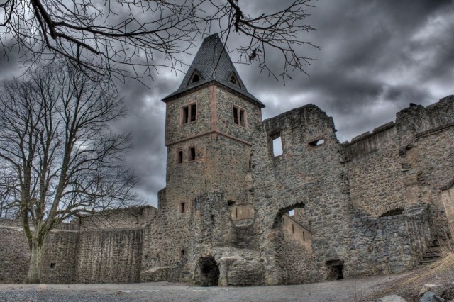Замок Франкенштейн (Burg Frankenstein)
